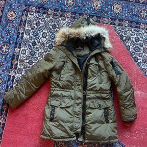 Rainforest Down Parka.  Dark Green with Black Leather trim. Women's M